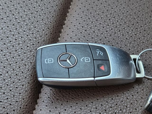 Certified Used 2024 Polar White Mercedes-Benz GLE 450 image 37