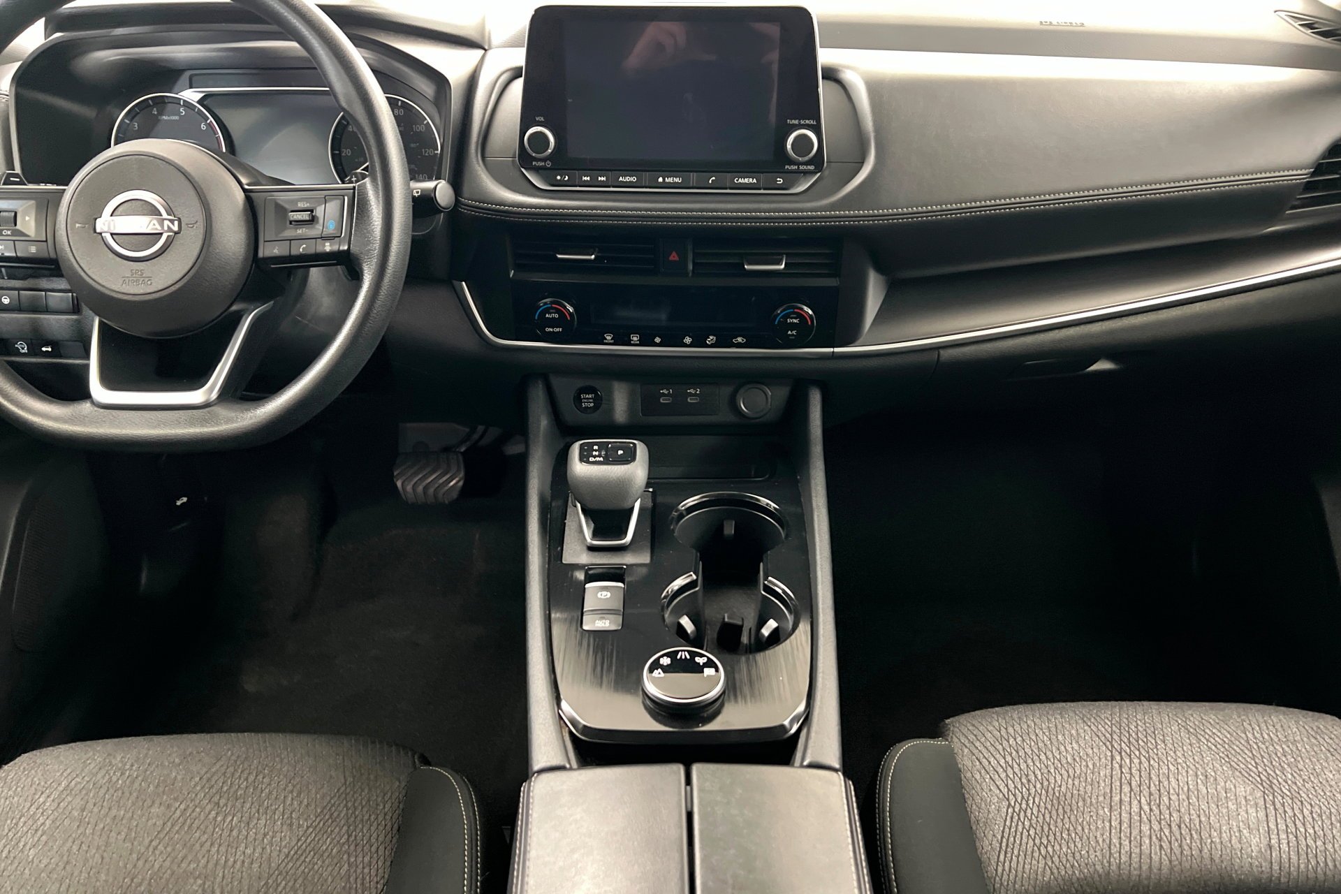 Used 2024 Deep Ocean Blue Pearl Nissan SV image 14