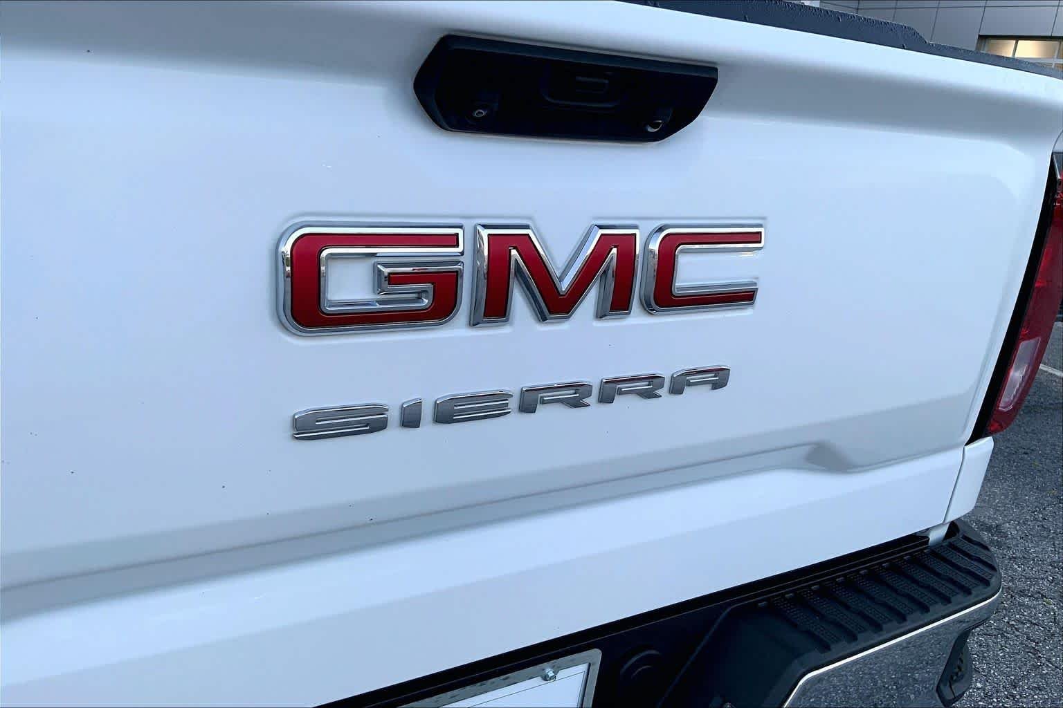 Used 2024 Summit White GMC Pro image 28