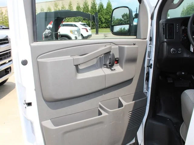 2026 GMC Savana Cargo Work Van - Photo 6