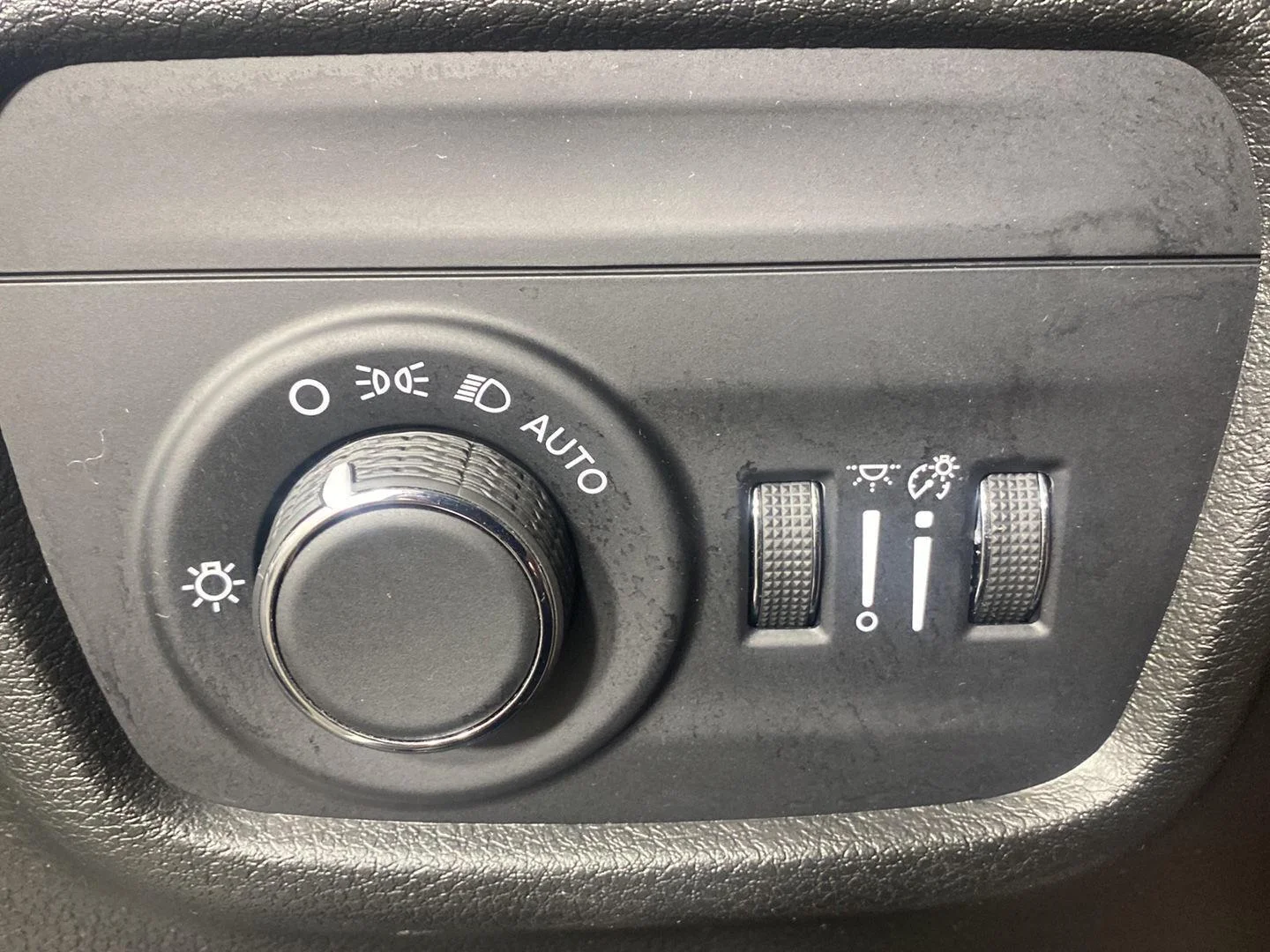 Used 2023 Bright White Clearcoat Jeep Laredo image 22