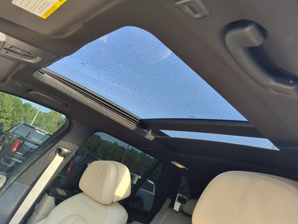 Used 2018 Silver BMW xDrive50i image 24