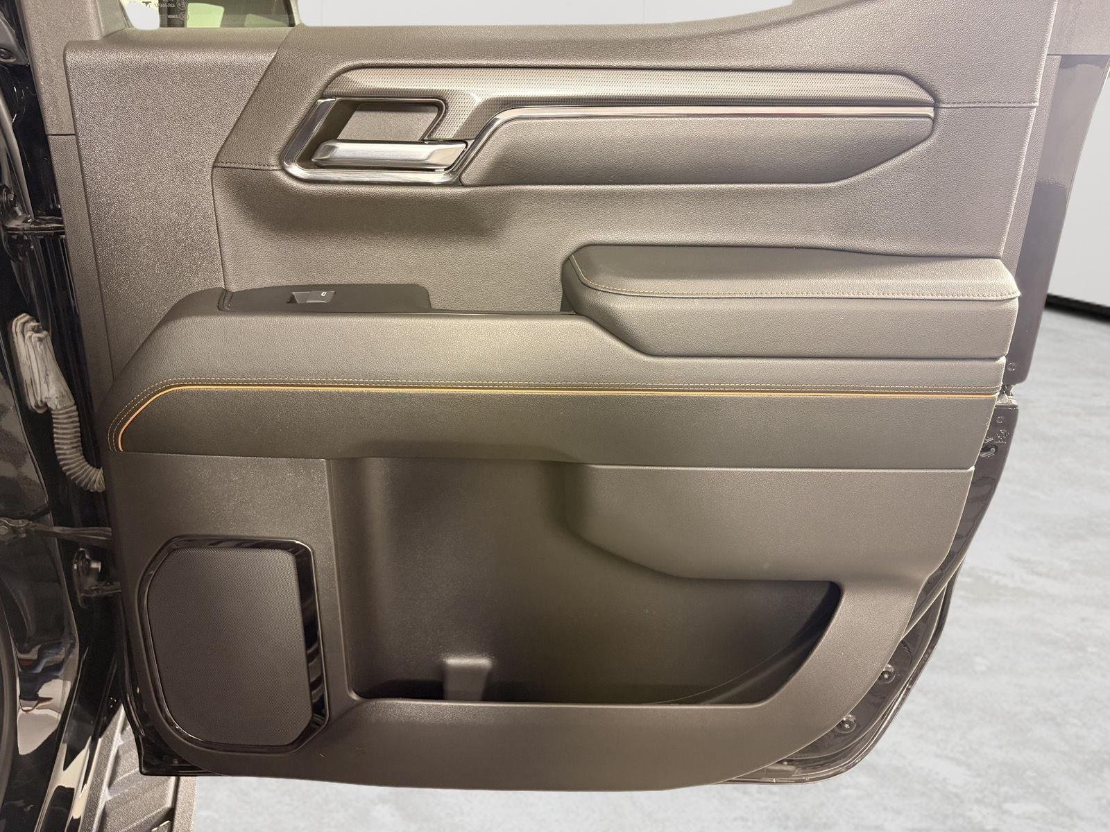 Used 2024 Onyx Black GMC AT4 image 22