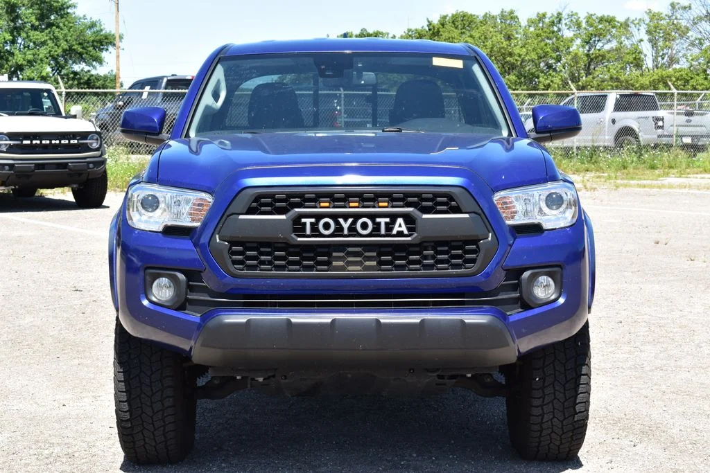 Certified Used 2022 Blue Crush Metallic Toyota SR5 image 2