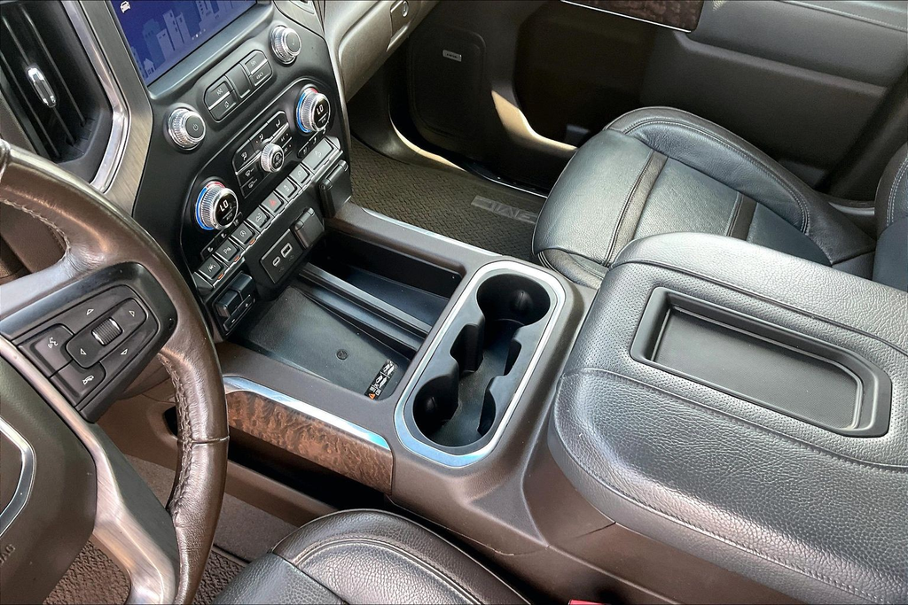 Used 2020 Black GMC Denali image 27
