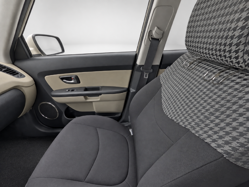 Used 2011 Beige Kia Exclaim image 14