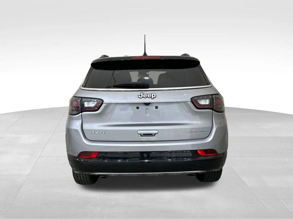 Used 2023 Silver Jeep Limited image 4