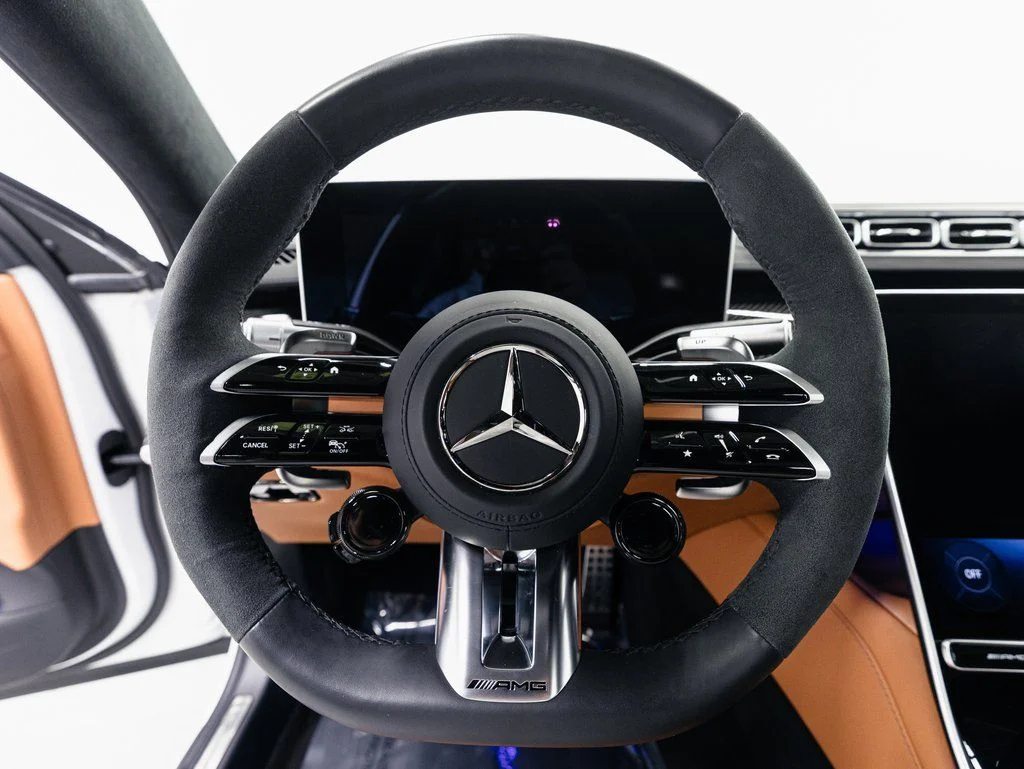 Used 2025 MANUFAKTUR Moonlight White Metallic Mercedes-Benz S 63 E AMG® image 12