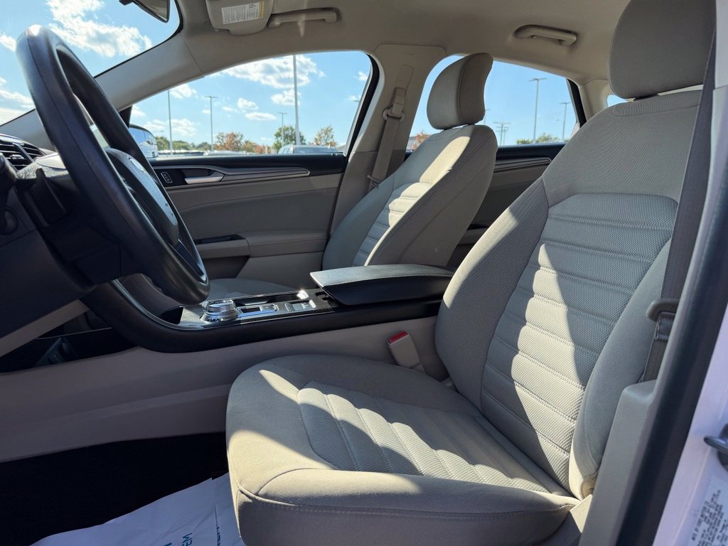 Used 2017 White Ford SE image 25