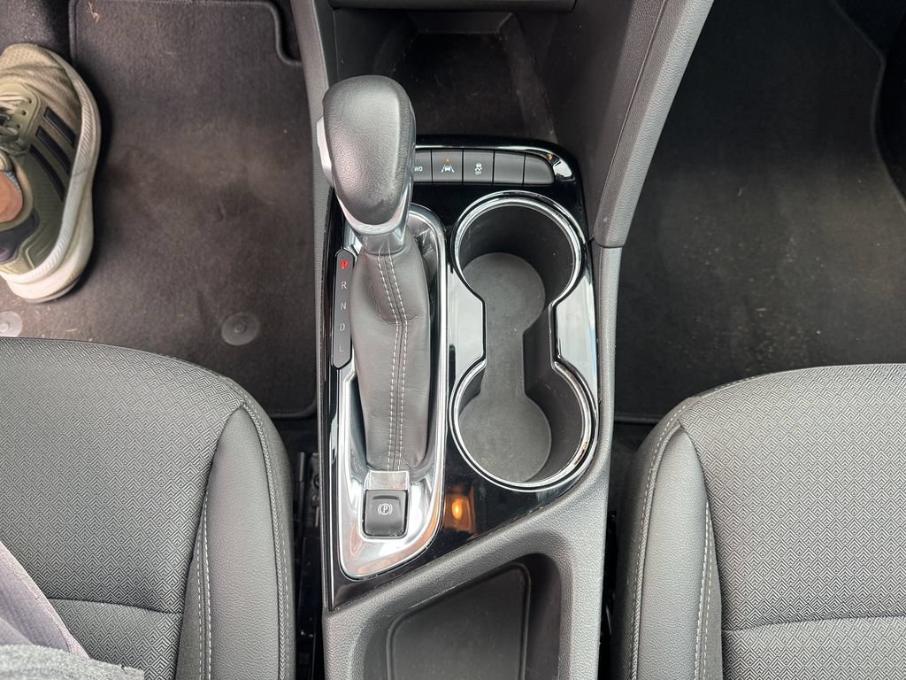 Used 2023 Sapphire Metallic Buick Select image 21