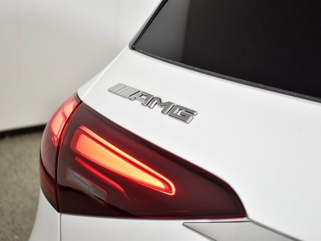New 2026 MANUFAKTUR Moonlight White Magno Mercedes-Benz GLE 53 AMG® image 65