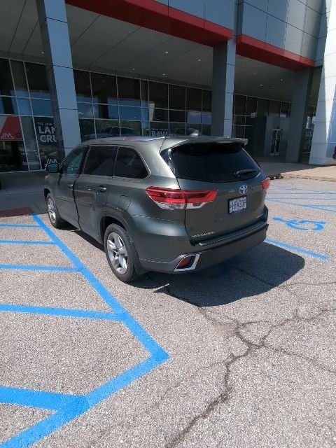 Used 2019 Green Toyota Limited image 3