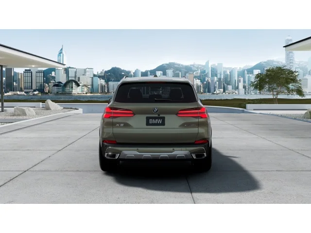 New 2026 Manhattan Green Metallic BMW X5 50e image 5