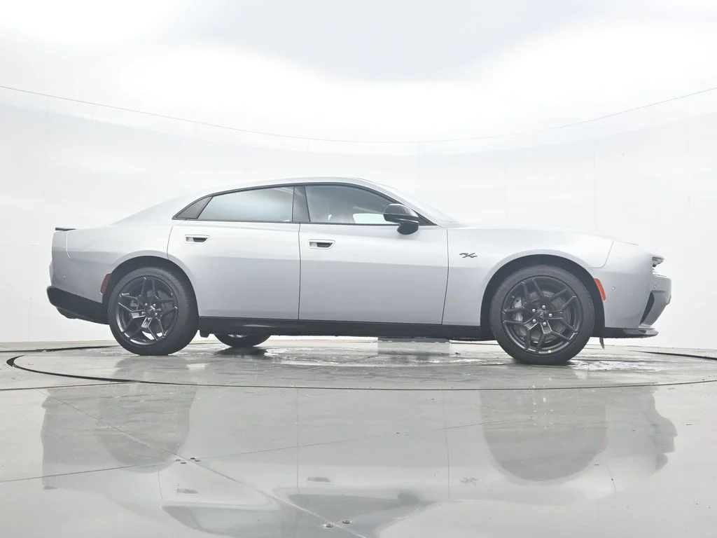 New 2026 Triple Nickel Exterior Paint Dodge R/T Plus image 37