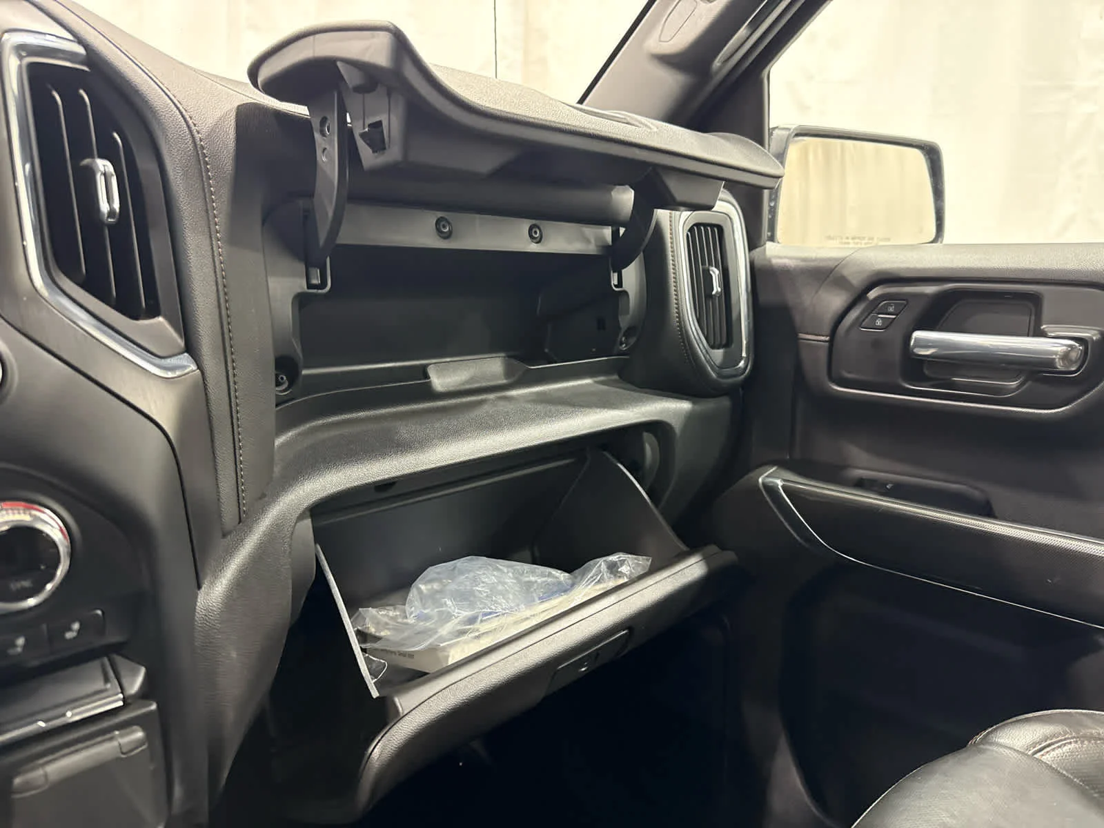 Certified Used 2021 ONYX BLACK GMC AT4 image 21