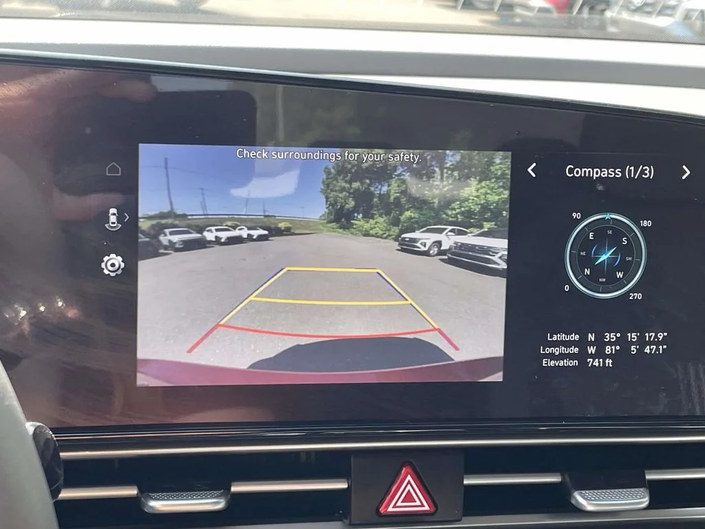 Used 2023 Red Hyundai SEL image 25