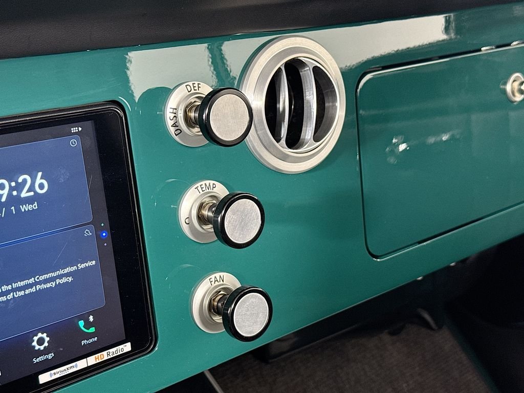 Used 1968 Green Ford Kindred Motorworks image 41