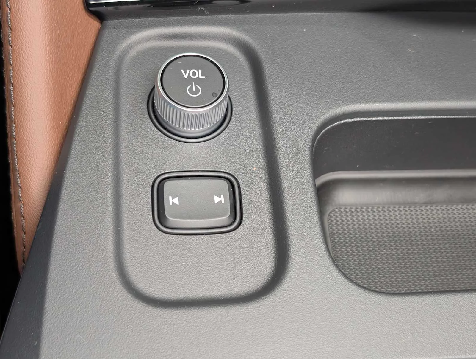 New 2026 Liquid Carbon Metallic Acura w/Advance Package image 33