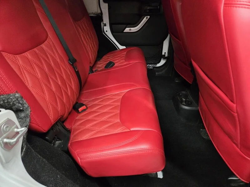 Used 2017 Bright White Clearcoat Jeep Sahara image 10