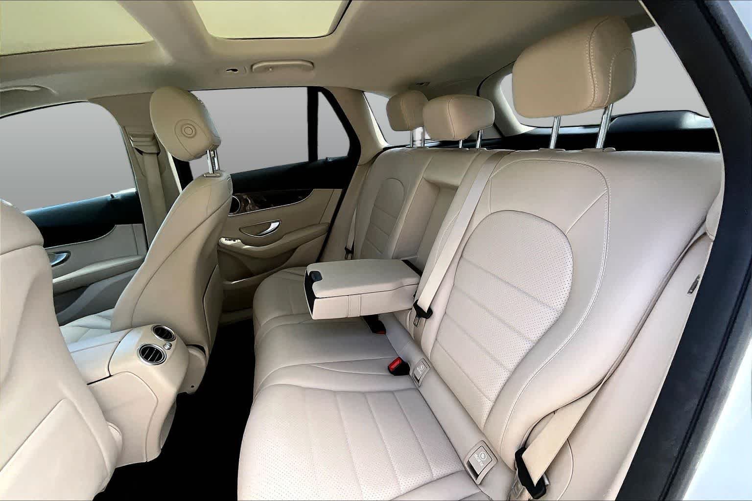 Used 2019 Polar White Mercedes-Benz GLC 300 image 21