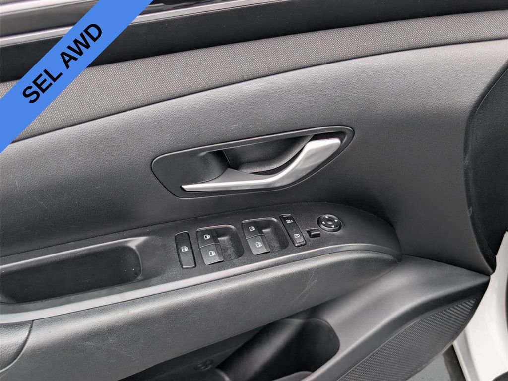 Used 2023 White Hyundai SEL image 21