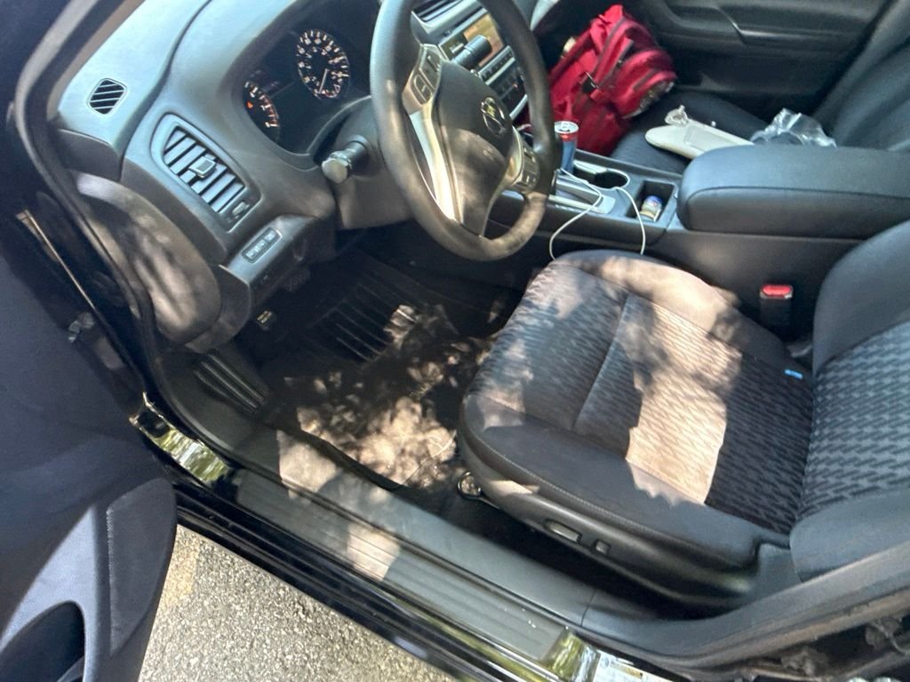 Used 2017 Black Nissan 2.5 S image 18