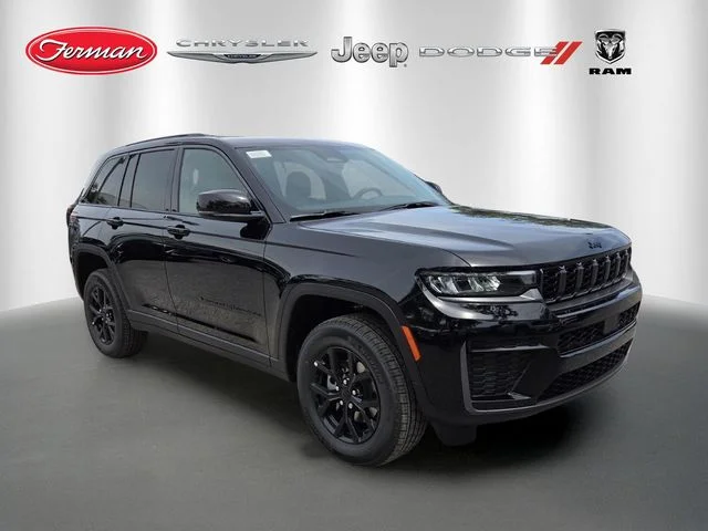 New 2026 Diamond Black Crystal Pearl-Coat Exterior Paint Jeep Altitude image 1