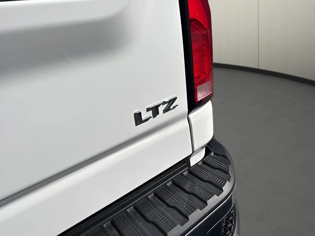 New 2026 Summit White Chevrolet LTZ image 31