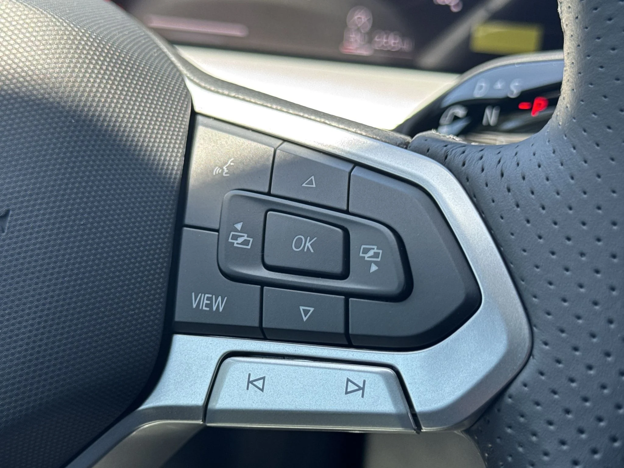 New 2026 Platinum Gray Metallic Volkswagen SE R-Line Black image 21