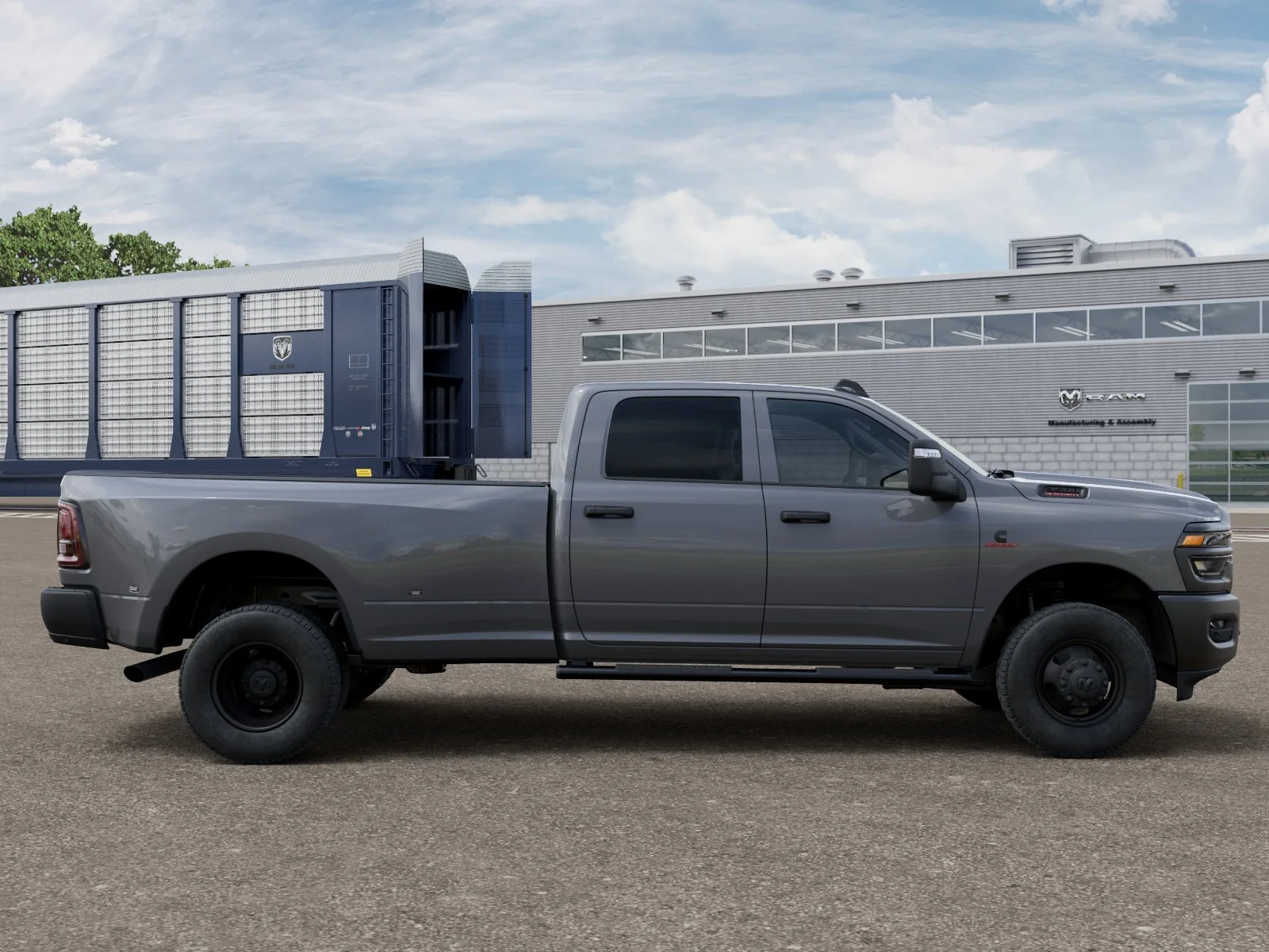 New 2026 Ceramic Gray Clear-Coat Exterior Paint RAM TRADESMAN image 12
