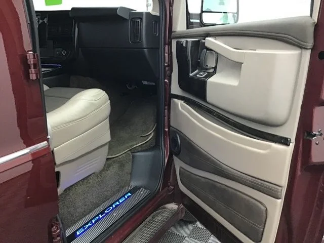 Used 2023 Red Chevrolet Explorer Limited SE image 39