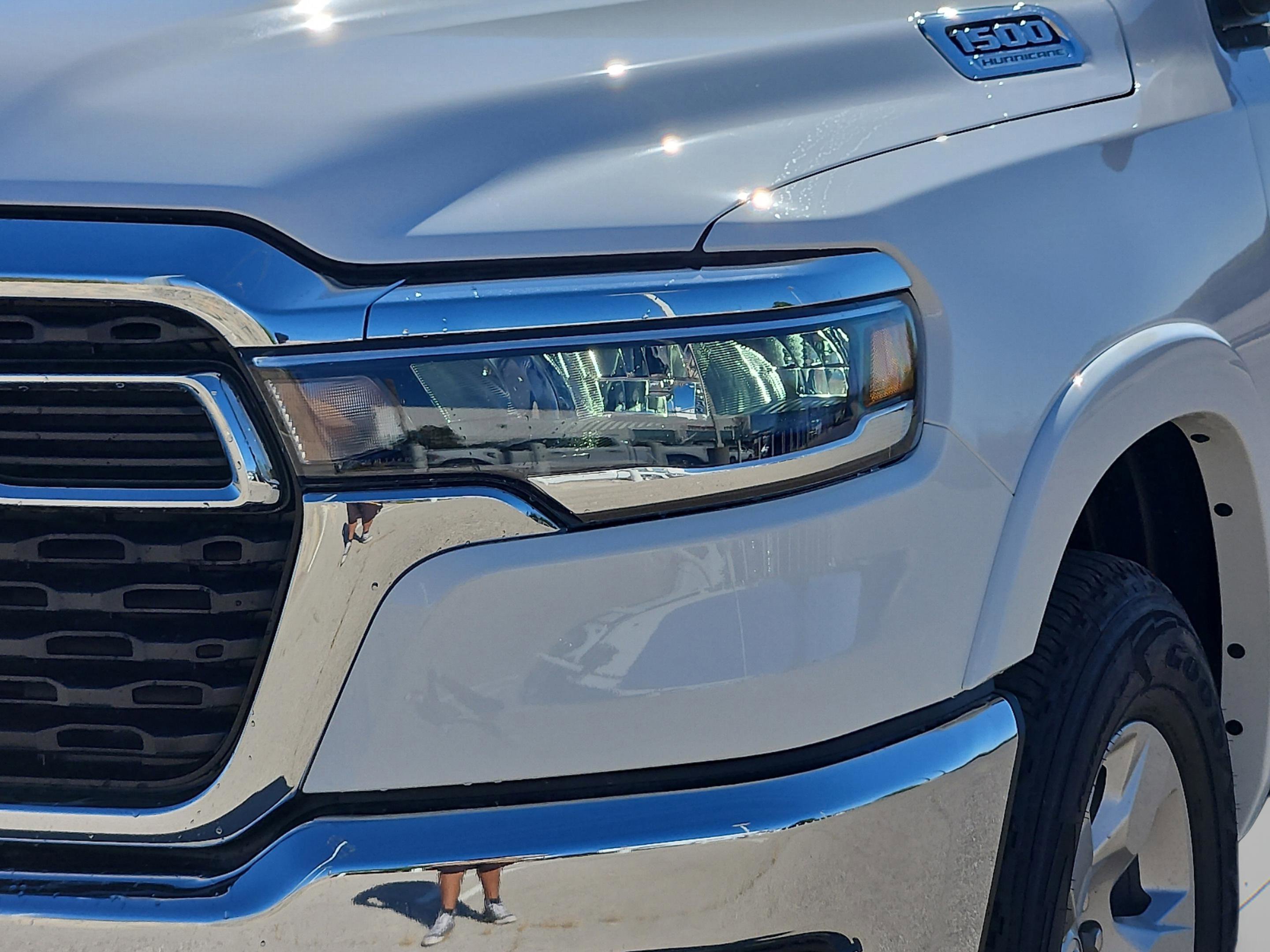 New 2026 Bright White Clear-Coat Exterior Paint RAM Lone Star image 8