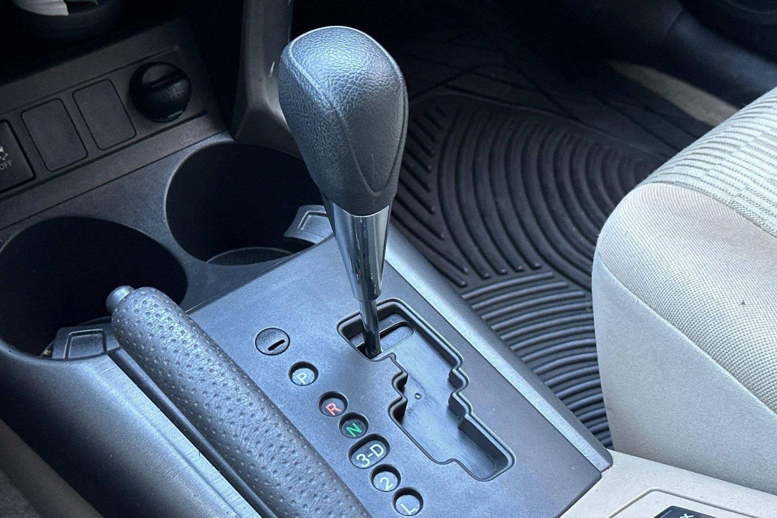 Used 2011 Pacific Blue Metallic Toyota Base image 22