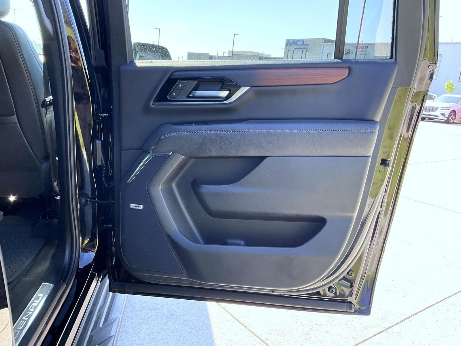 Used 2025 Black GMC Denali image 17