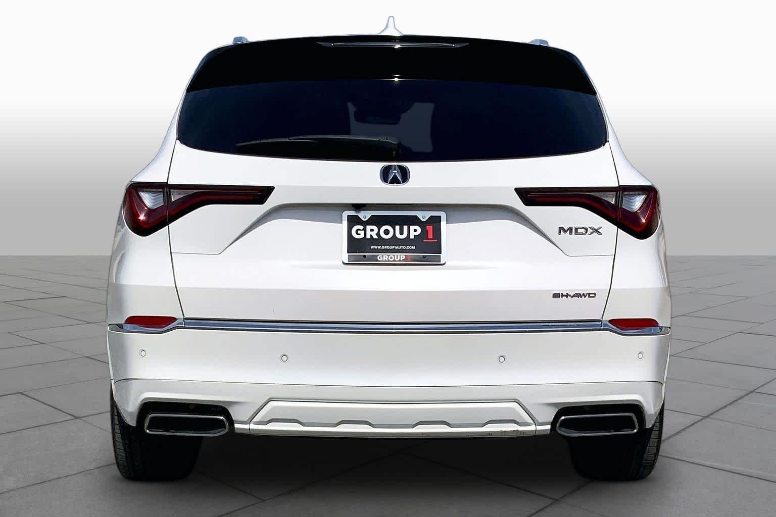 Used 2025 Platinum White Pearl Acura w/Advance Package image 5