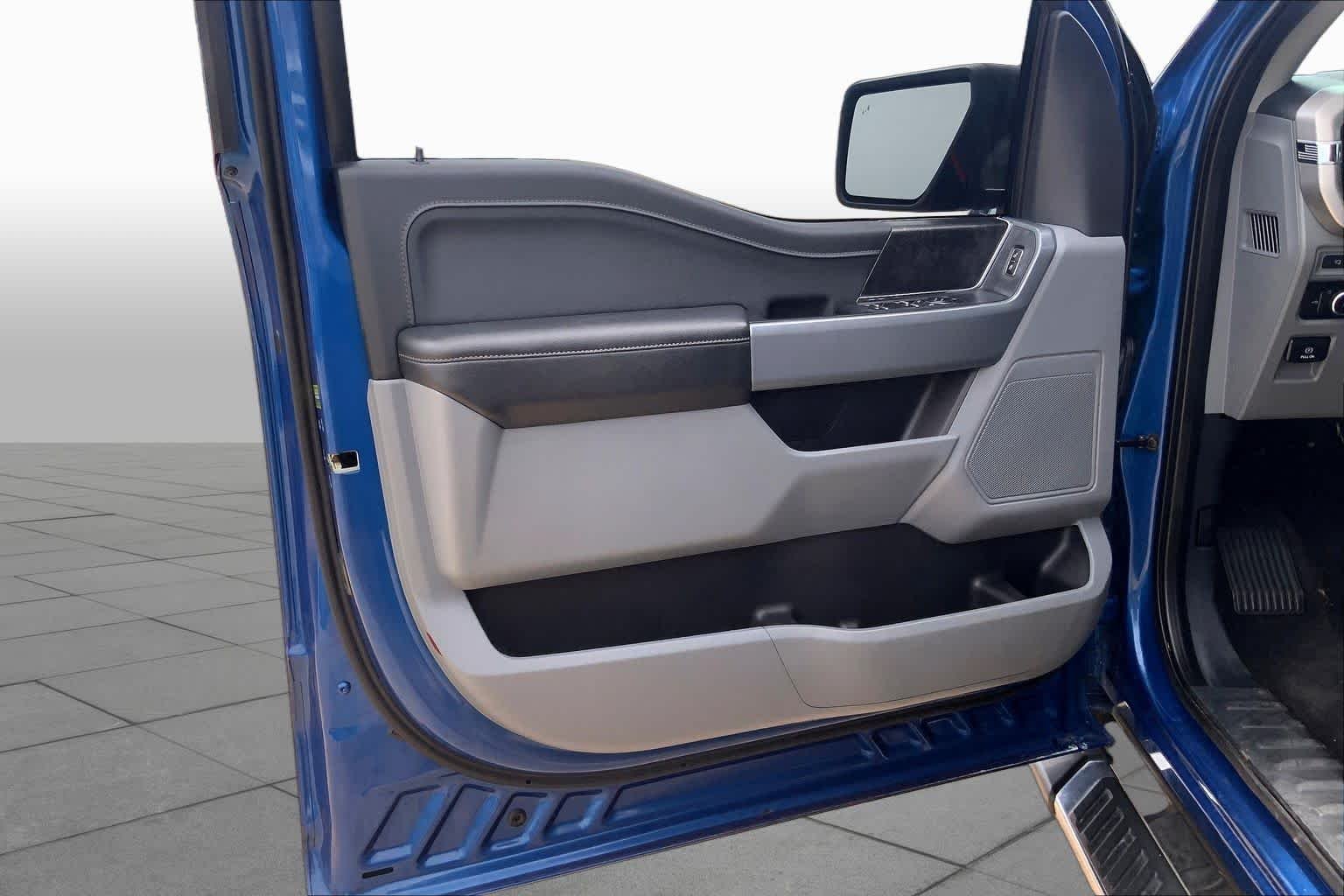 Used 2023 Atlas Blue Ford XLT image 20