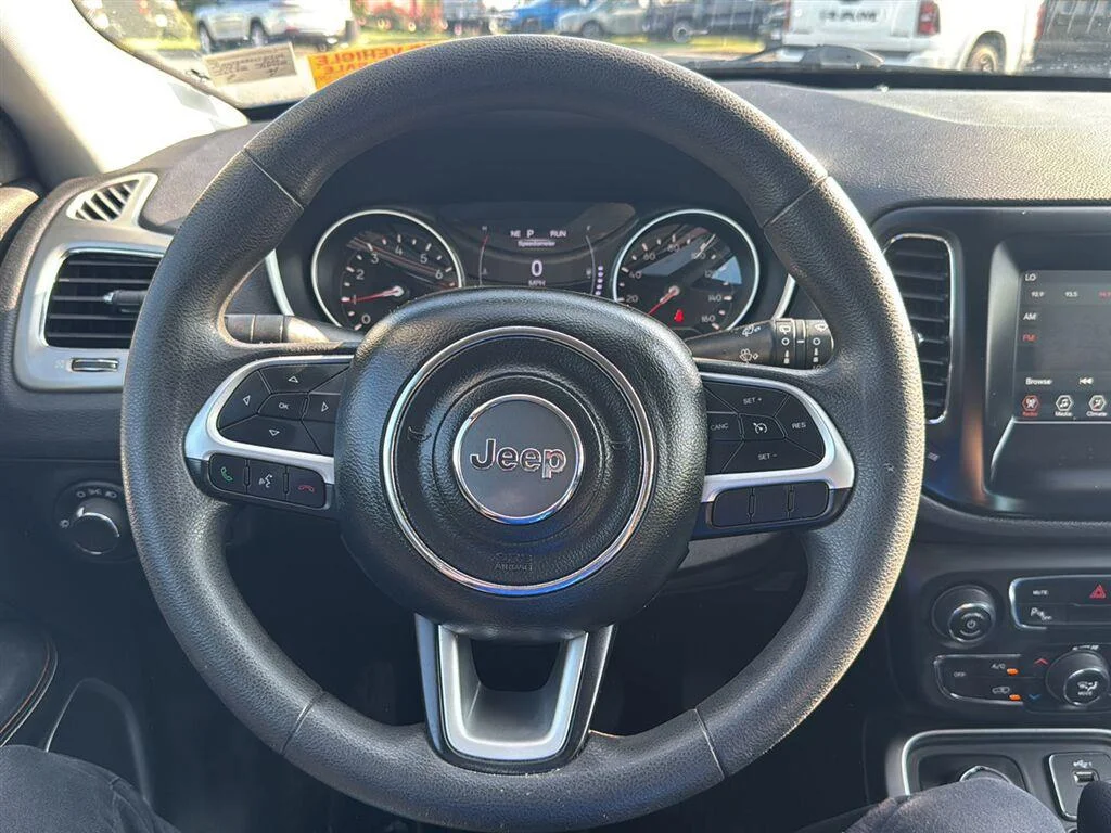 Used 2020 Laser Blue Pearlcoat Jeep Sport image 19
