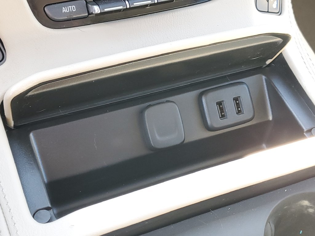 Used 2020 White GMC Denali image 32