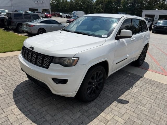 Used 2018 Bright White Clearcoat Jeep Altitude image 2