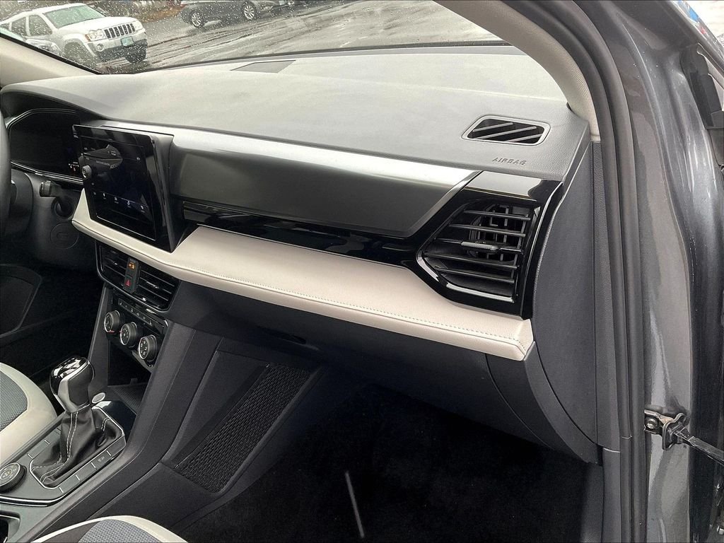 Used 2025 Gray Volkswagen 1.5T S image 13