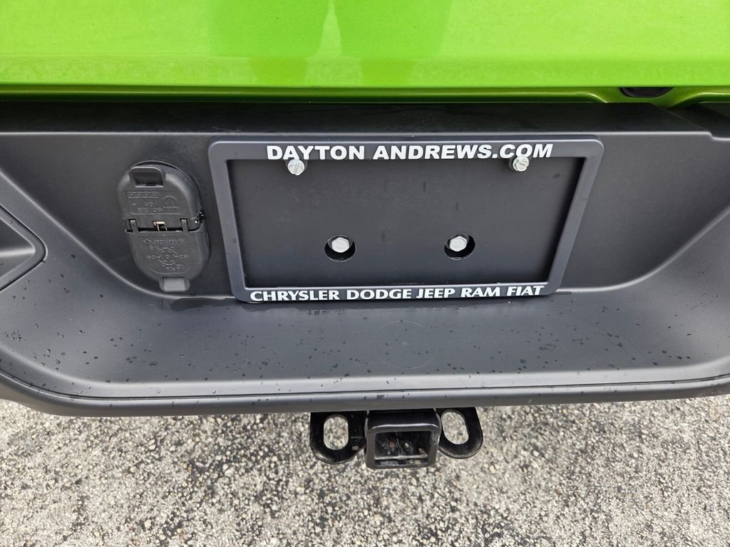 Certified Used 2025 Green Jeep High Tide image 10