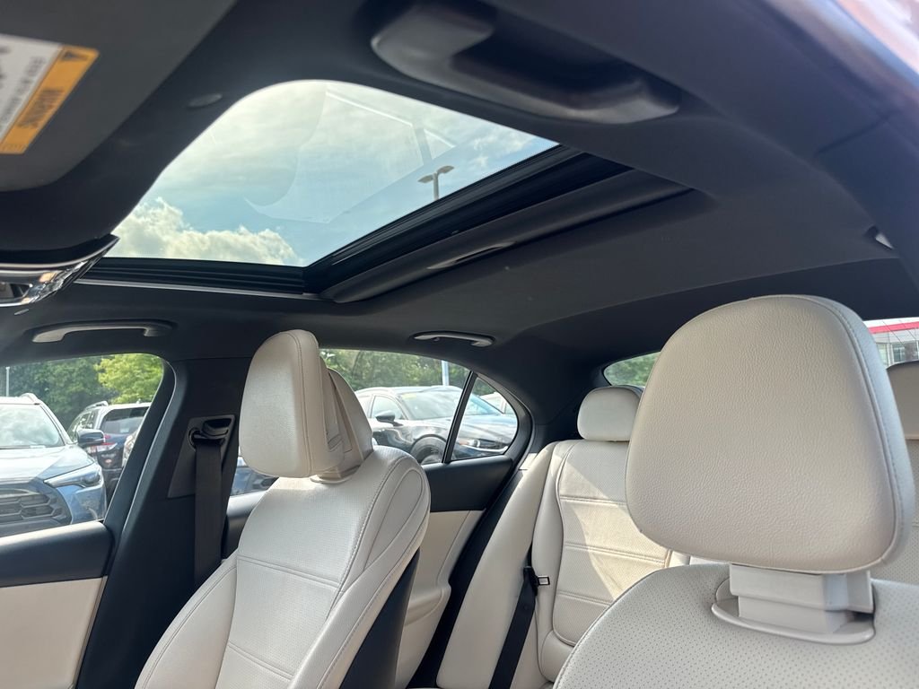 Used 2024 White Mercedes-Benz C 300 image 17