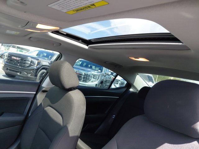 Used 2020 Phantom Black Hyundai Value Edition image 19