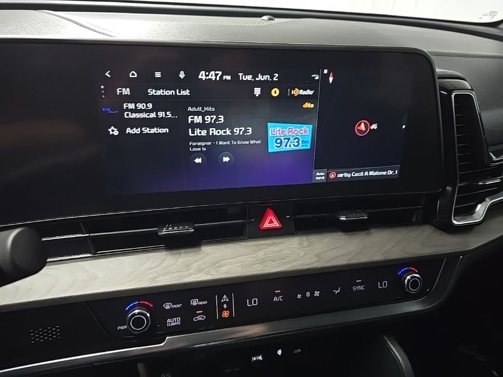 Used 2023 Green Kia X-Line image 26