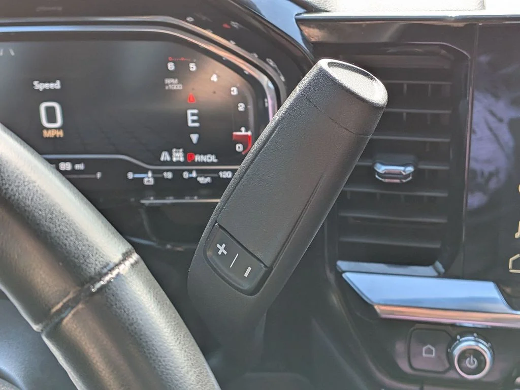 Used 2024 Onyx Black GMC Elevation image 12