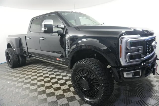New 2026 Black Ford Platinum image 1