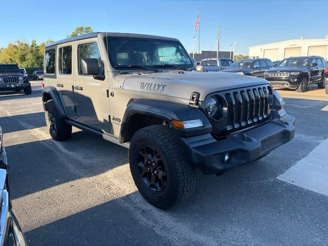 Used 2020 Gray Jeep  image 2