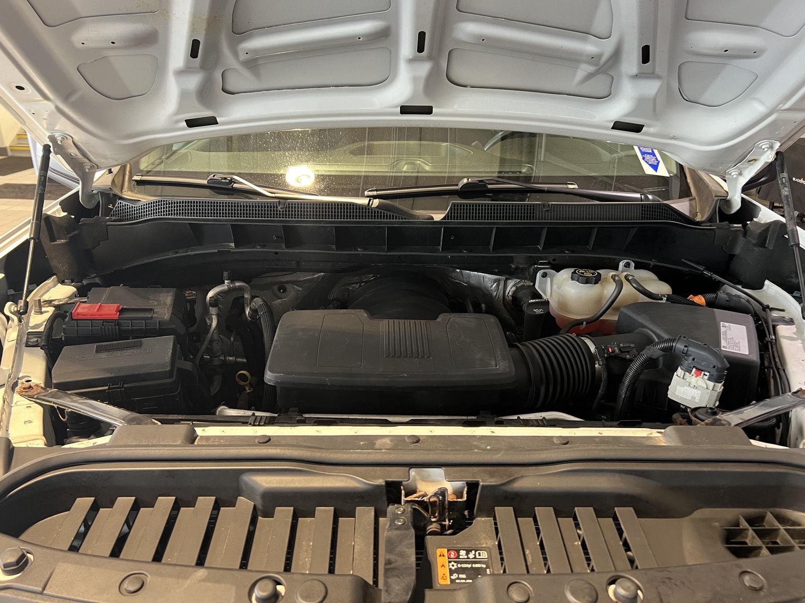 Used 2020 Summit White Chevrolet Work Truck image 10