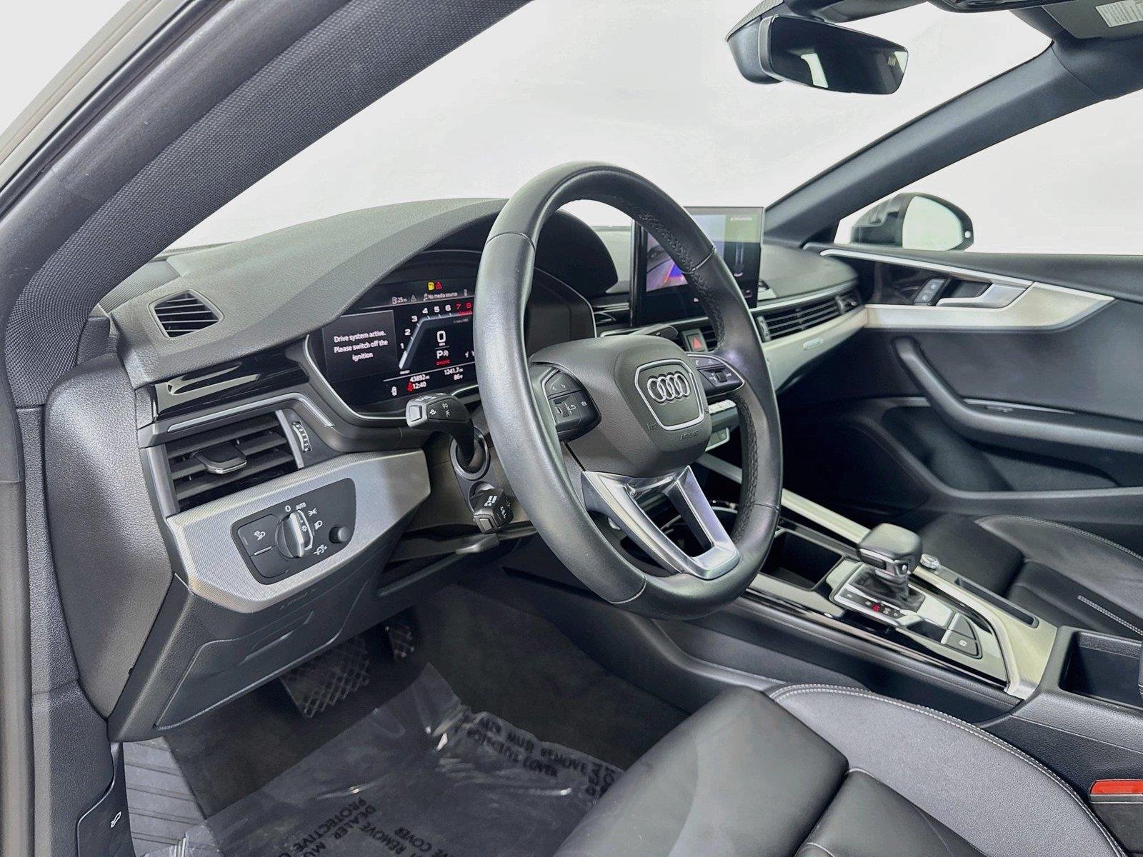 Used 2025 Mythos Black Metallic Audi S line Premium image 9