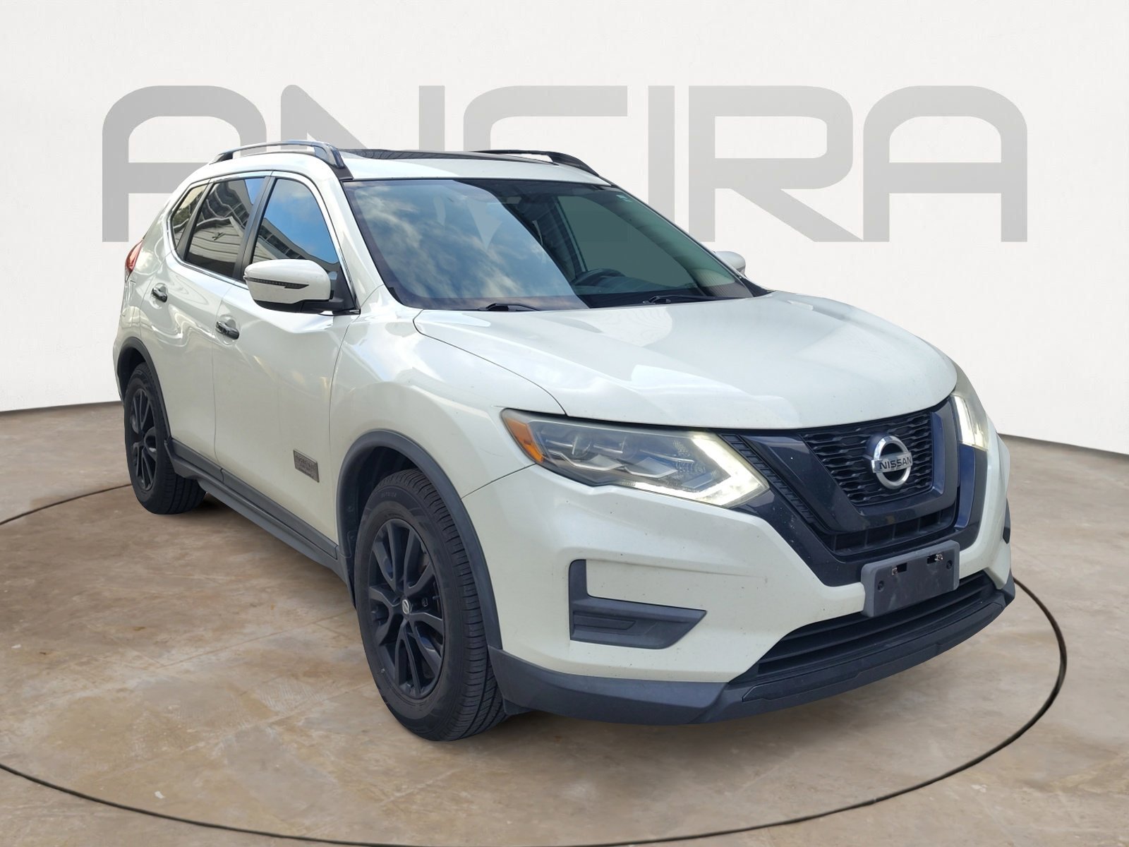 Used 2017 Glacier White Nissan SV image 2